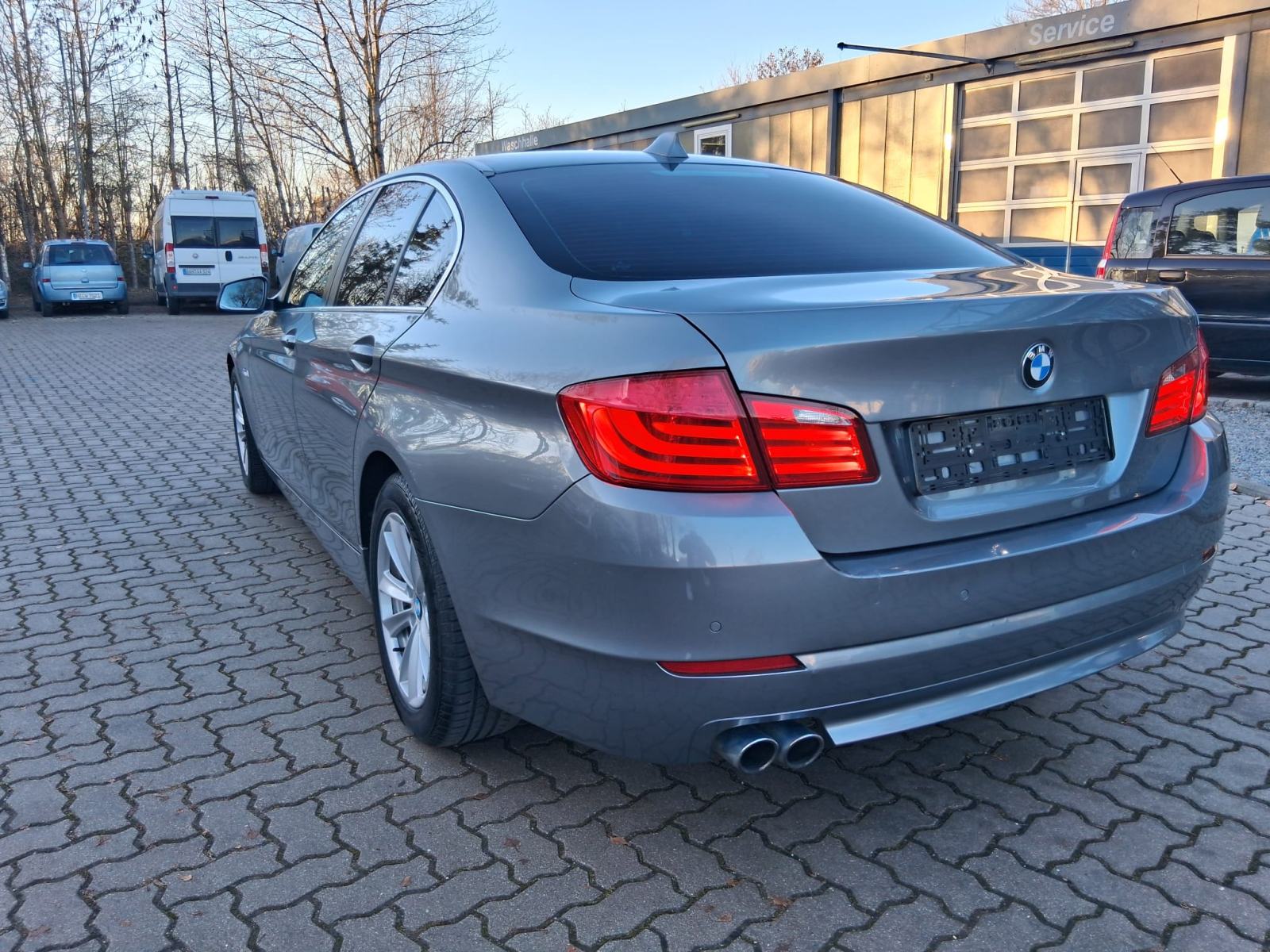 BMW 520d - PROFI NAVI- SERVISNA KNJIGA - ORIGINALNO STANJE - GARANCIJA, fotografija 7