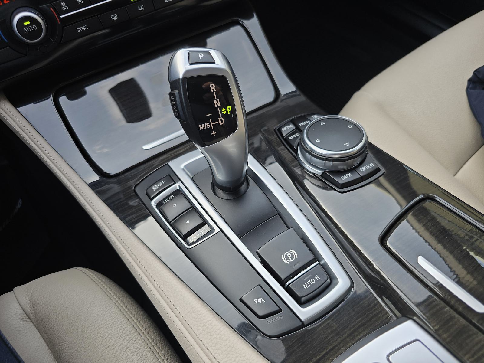 BMW 520d SW automatik LUXURY od 1. Vlasnika, servisna, KAO NOV !!!, fotografija 20