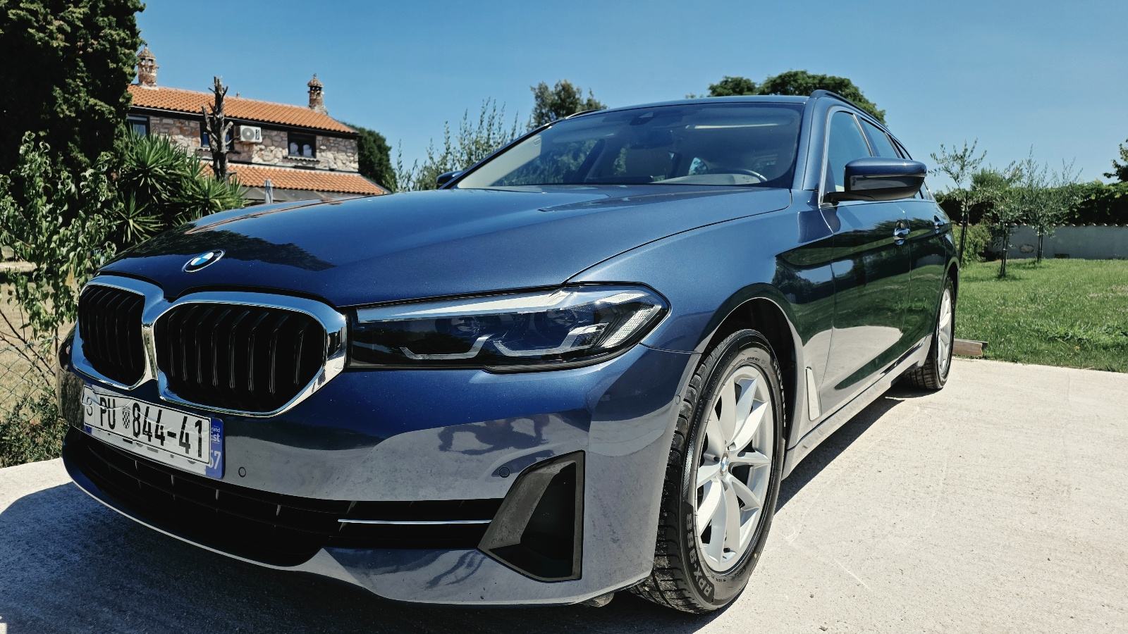 BMW 520d Touring 2024.god./Aut./AKCIJA!/LOUNGE/Nappa/PDV/Jamstvo, fotografija 3