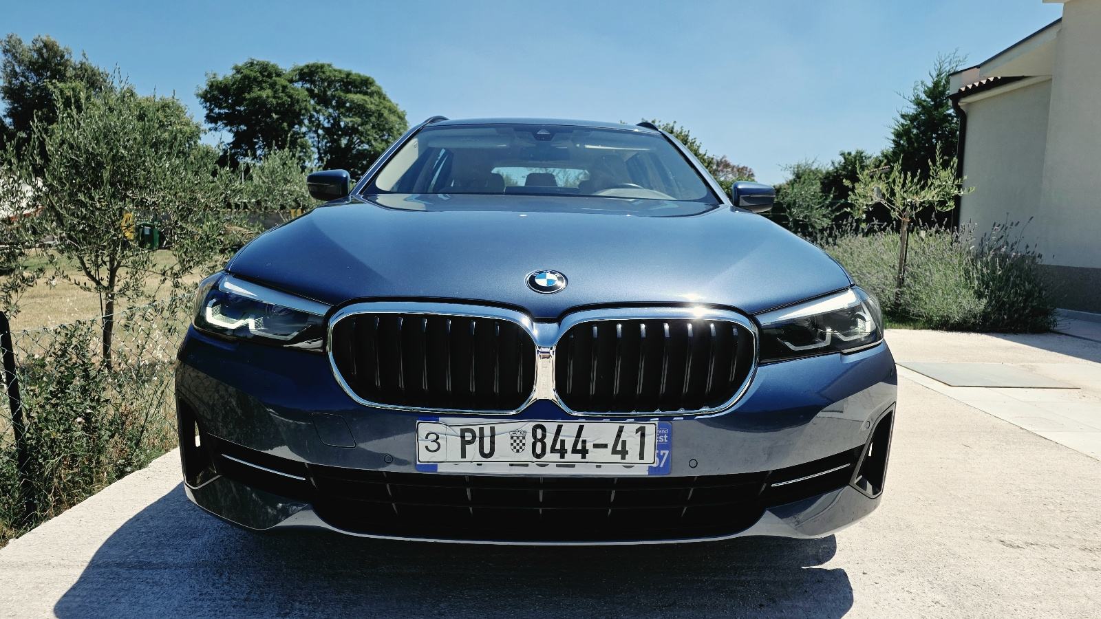 BMW 520d Touring 2024.god./Aut./AKCIJA!/LOUNGE/Nappa/PDV/Jamstvo, fotografija 4