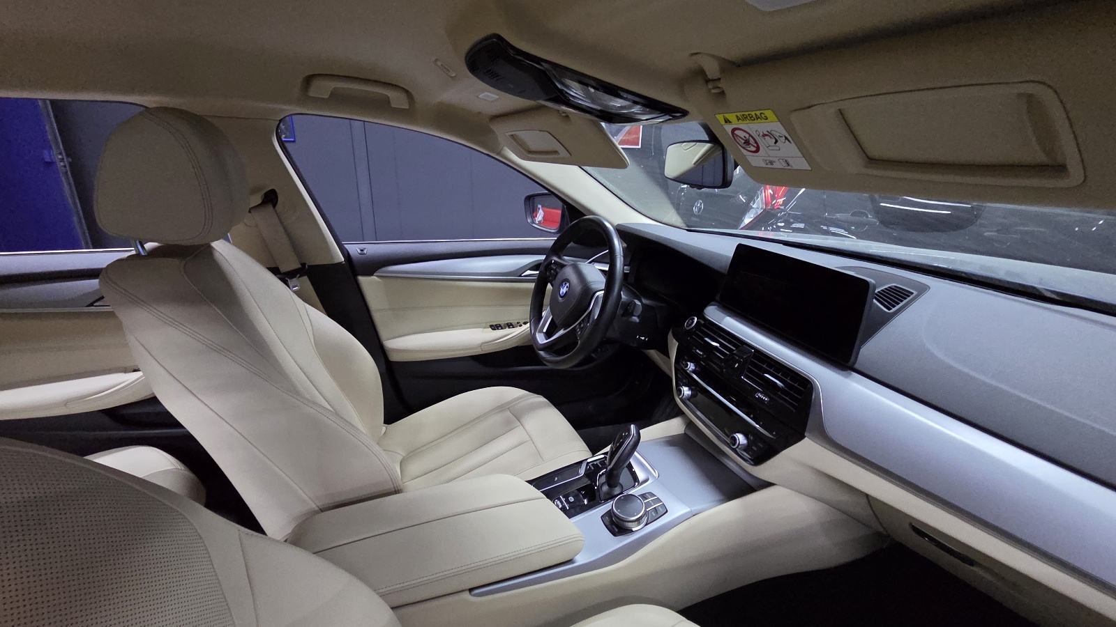 BMW 520d Touring 2024.god./Aut./AKCIJA!/LOUNGE/Nappa/PDV/Jamstvo, fotografija 15