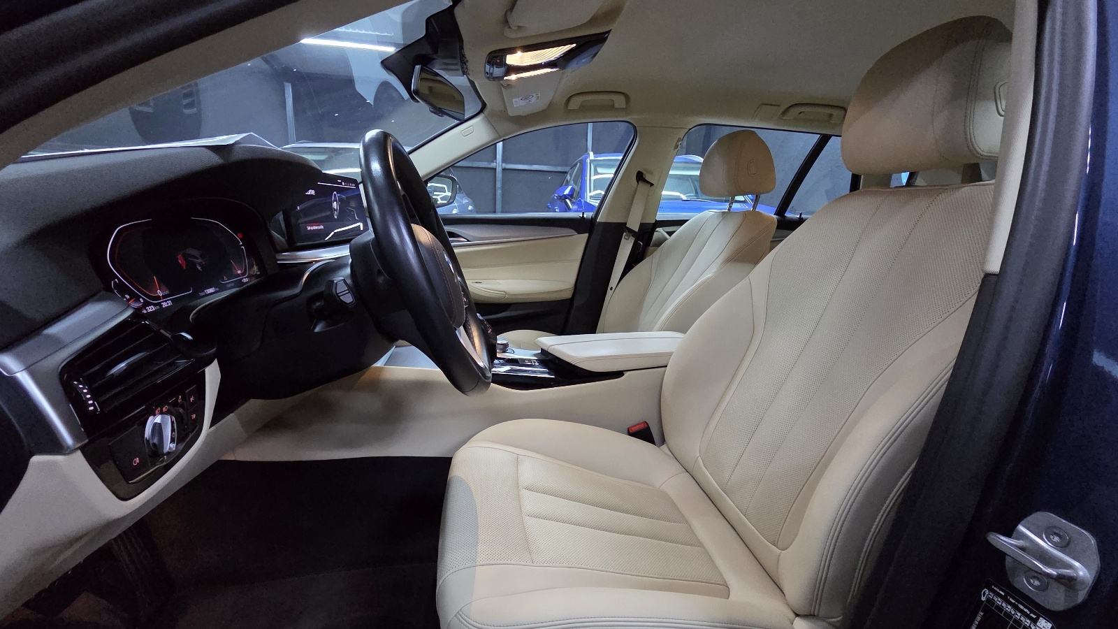 BMW 520d Touring 2024.god./Aut./AKCIJA!/LOUNGE/Nappa/PDV/Jamstvo, fotografija 16