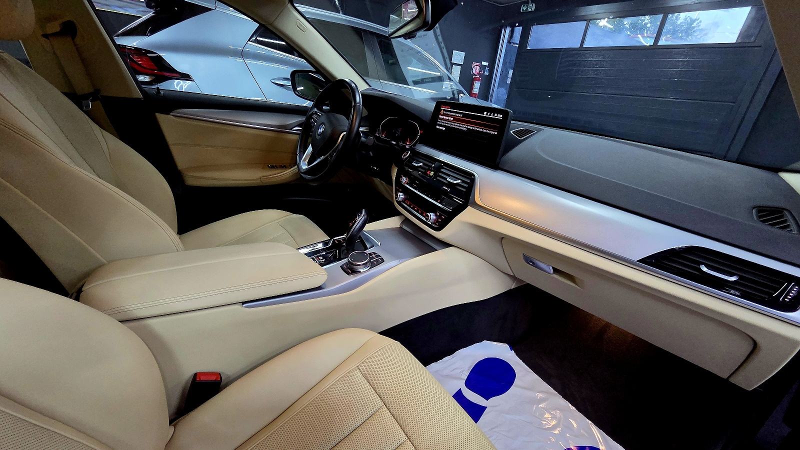 BMW 520d Touring 2024.god./Aut./AKCIJA!/LOUNGE/Nappa/PDV/Jamstvo, fotografija 17