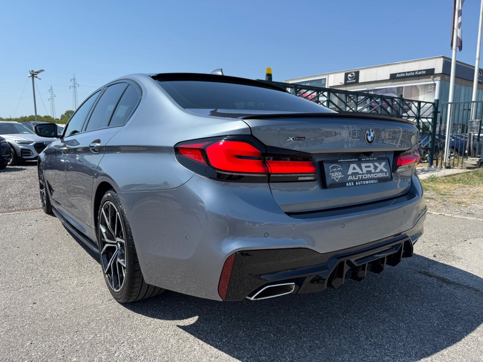 BMW 520d xDrive M-PAKET °VIRTUAL°ŠIBER°KAMERA-360°HEAD-UP°LEASING°, fotografija 8