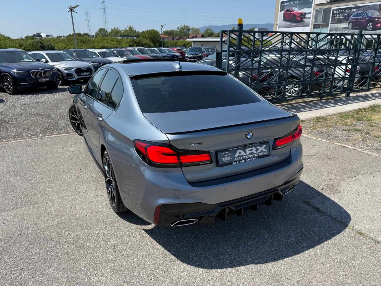 BMW 520d xDrive M-PAKET °VIRTUAL°ŠIBER°KAMERA-360°HEAD-UP°LEASING°, fotografija 10