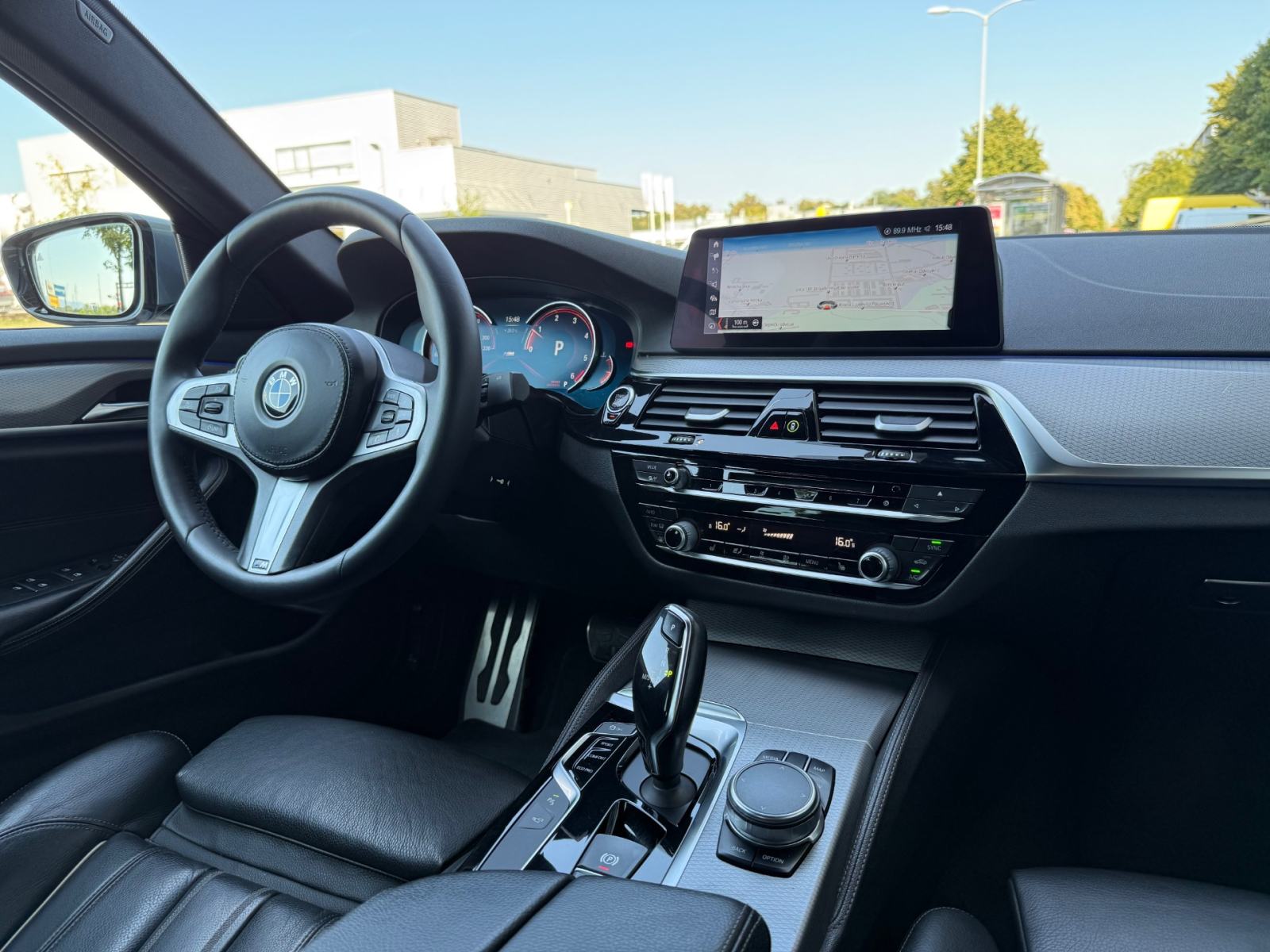 BMW 520d xDrive M-PAKET °VIRTUAL°ŠIBER°KAMERA-360°HEAD-UP°LEASING°, fotografija 13