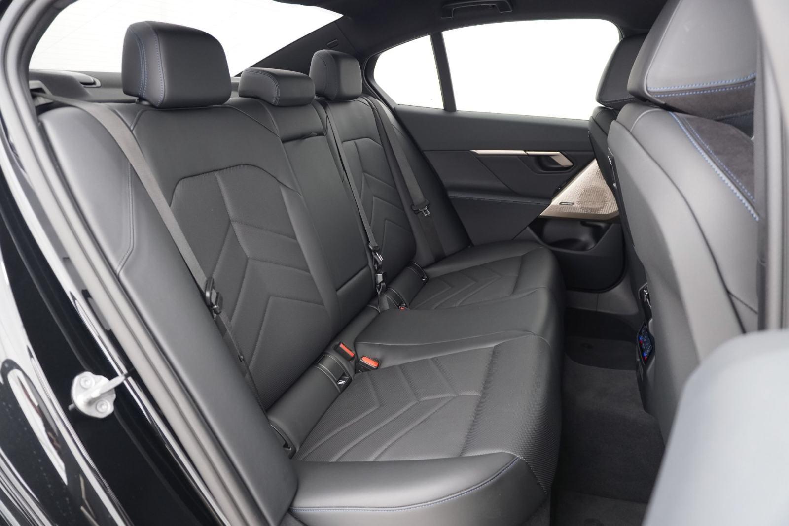 BMW 520d xDrive M Sport | Cjena uključuje troškove uvoza, fotografija 20