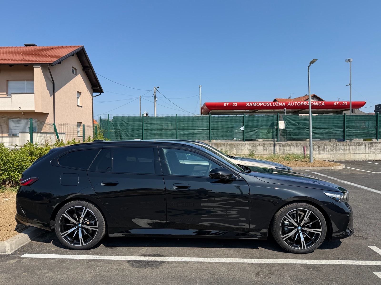 BMW 520d xDrive Touring M Sport, fotografija 2