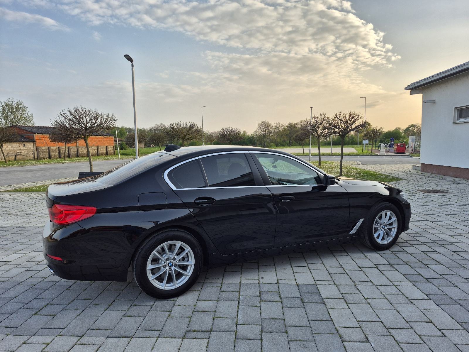 BMW 520i 135kw automatik,navigacija,kamera,el.sjedala,grijanje volana, fotografija 9