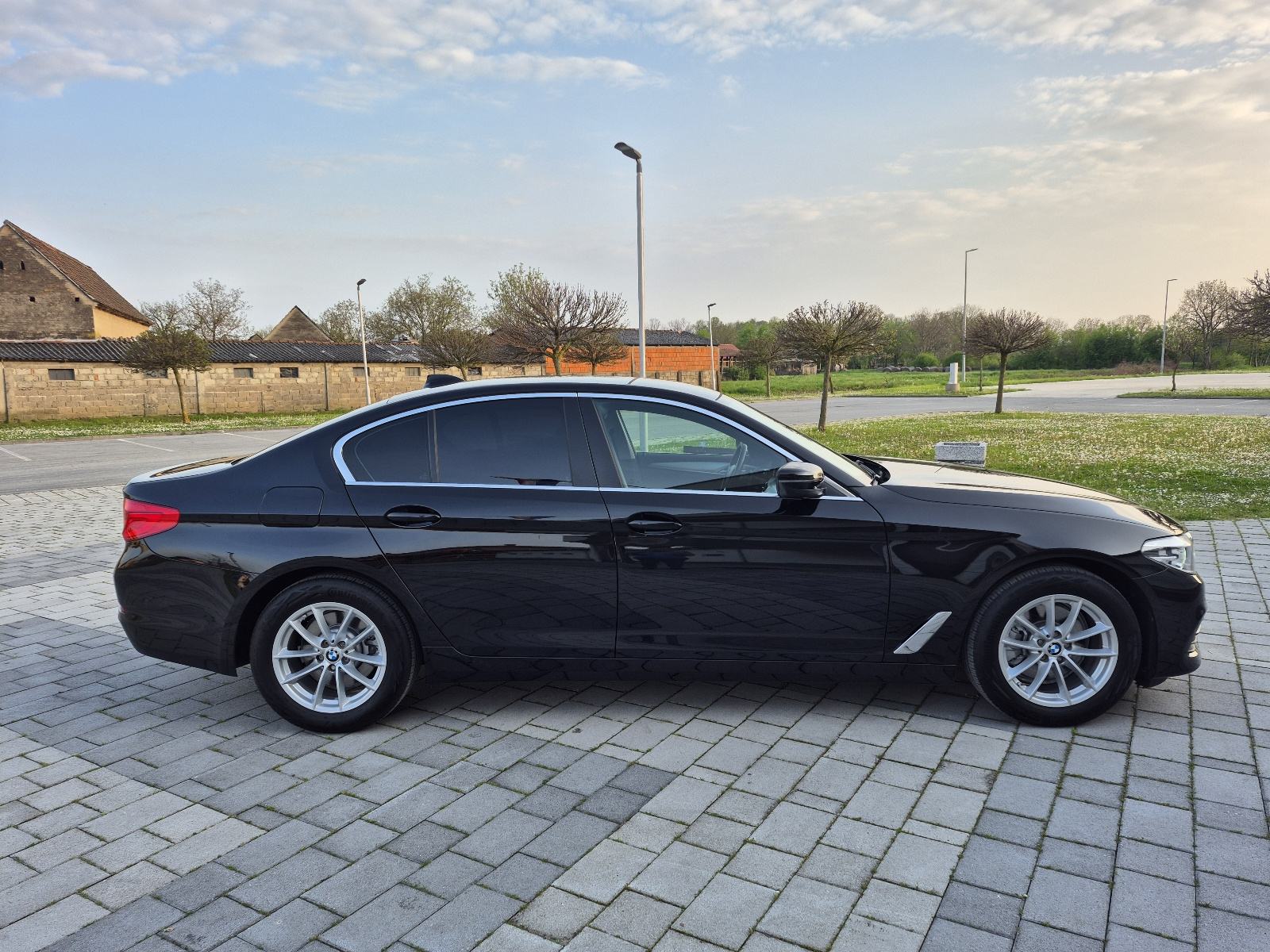 BMW 520i 135kw automatik,navigacija,kamera,el.sjedala,grijanje volana, fotografija 10