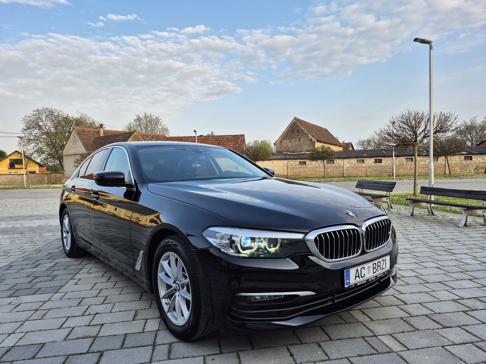 BMW 520i 135kw automatik,navigacija,kamera,el.sjedala,grijanje volana, fotografija 13