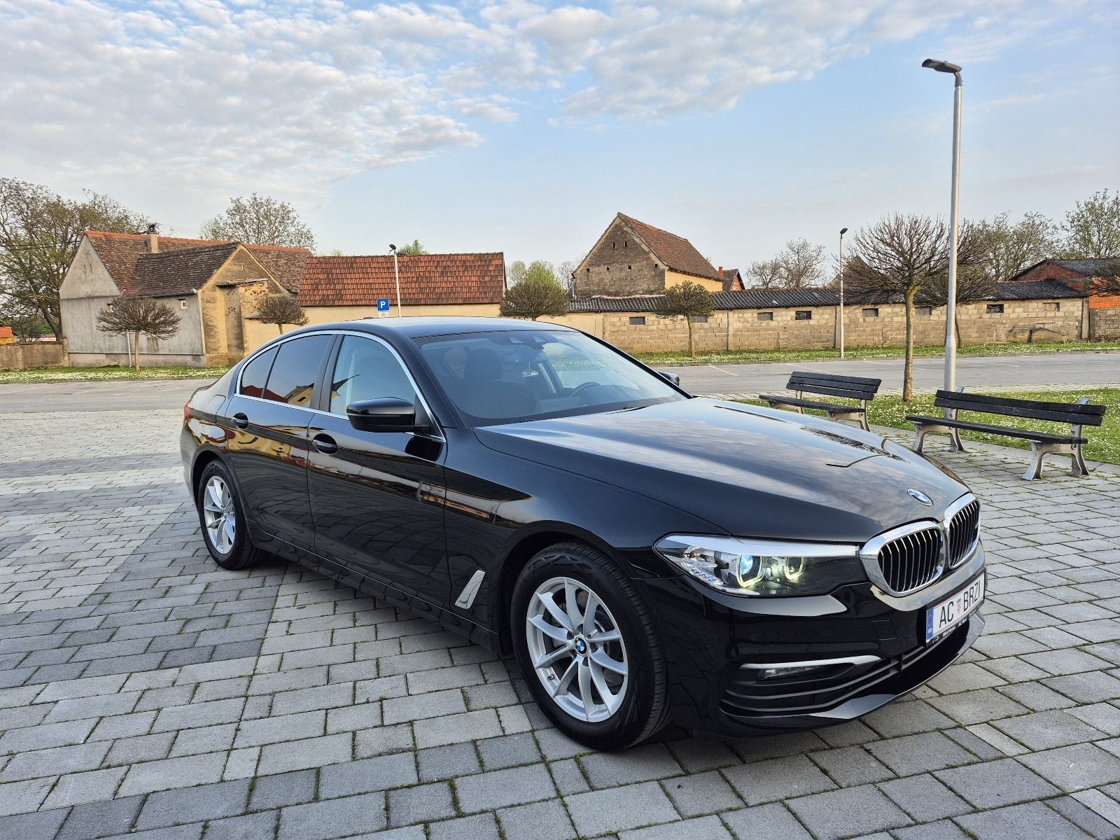 BMW 520i 135kw automatik,navigacija,kamera,el.sjedala,grijanje volana, fotografija 11