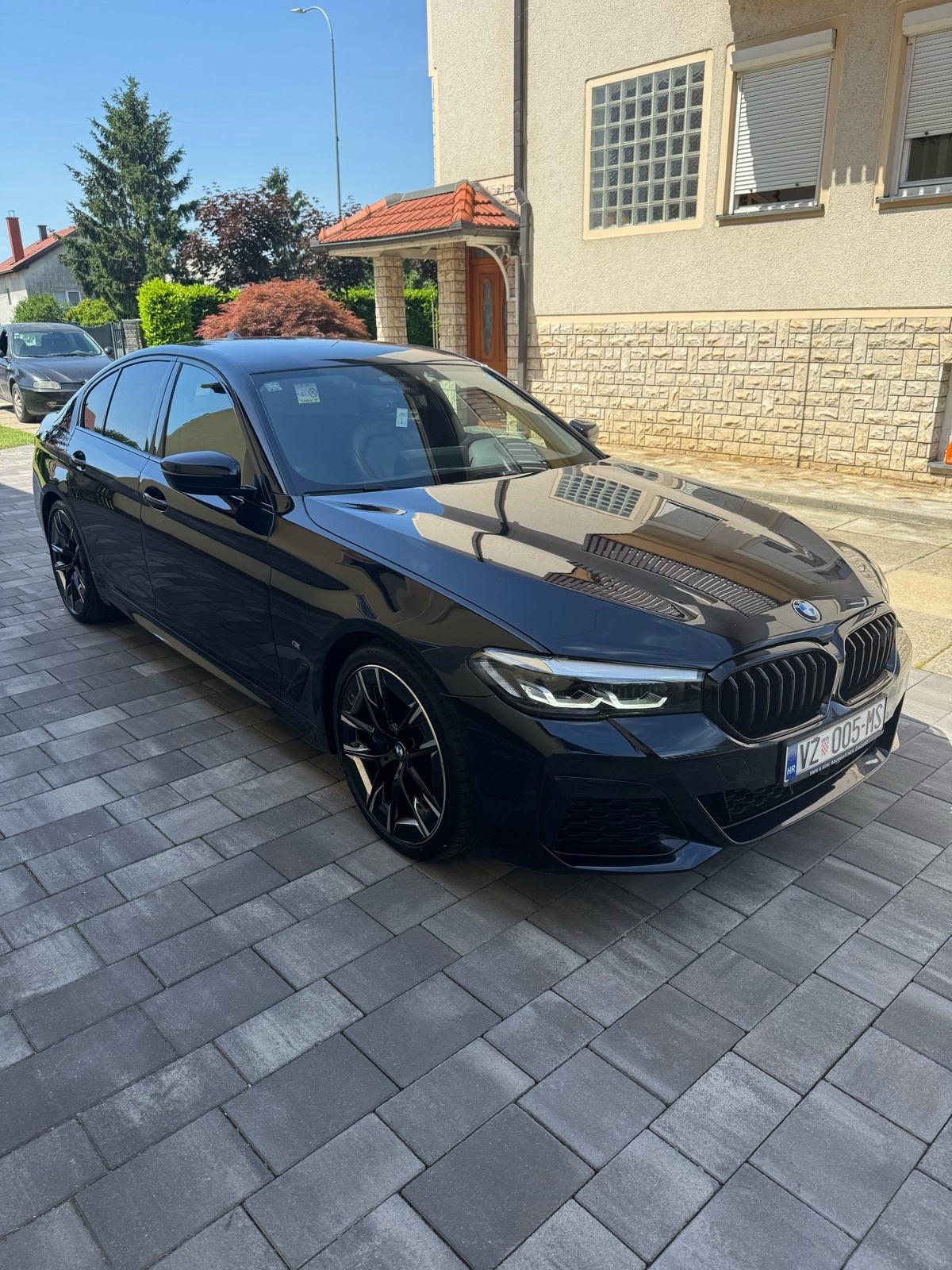 BMW 530 xDrive M paket, fotografija 6