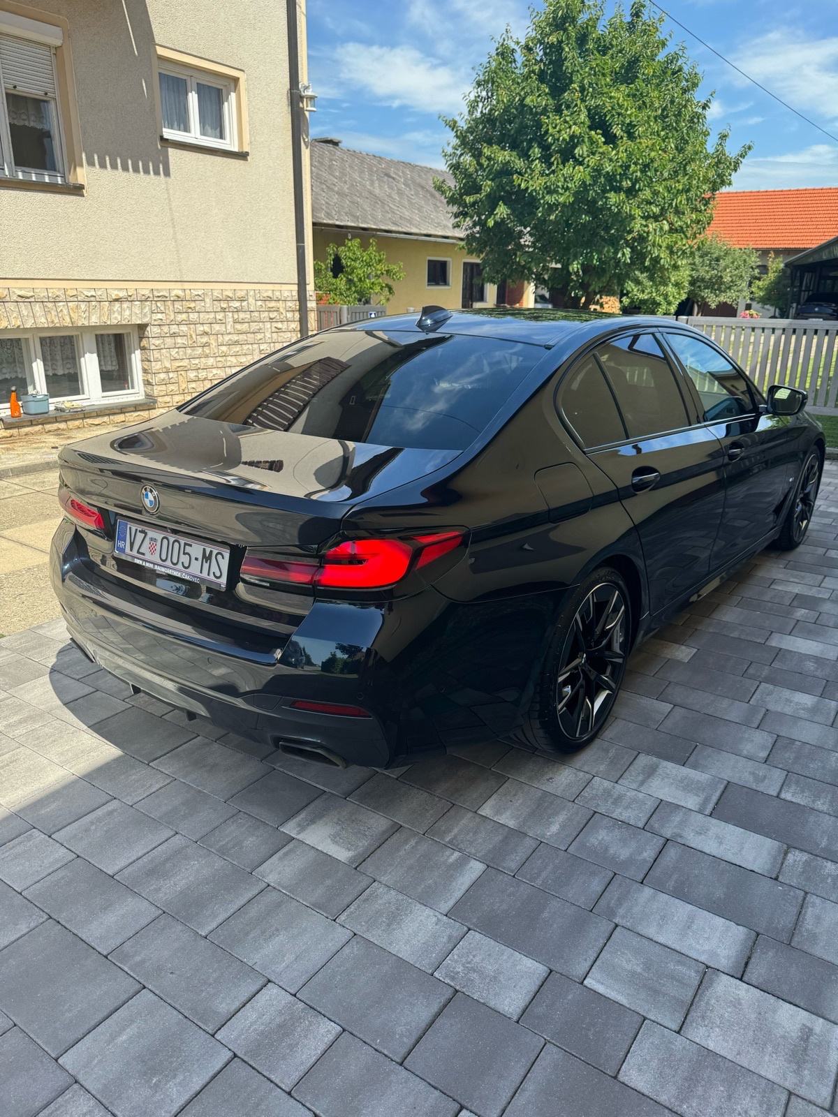 BMW 530 xDrive M paket, fotografija 5