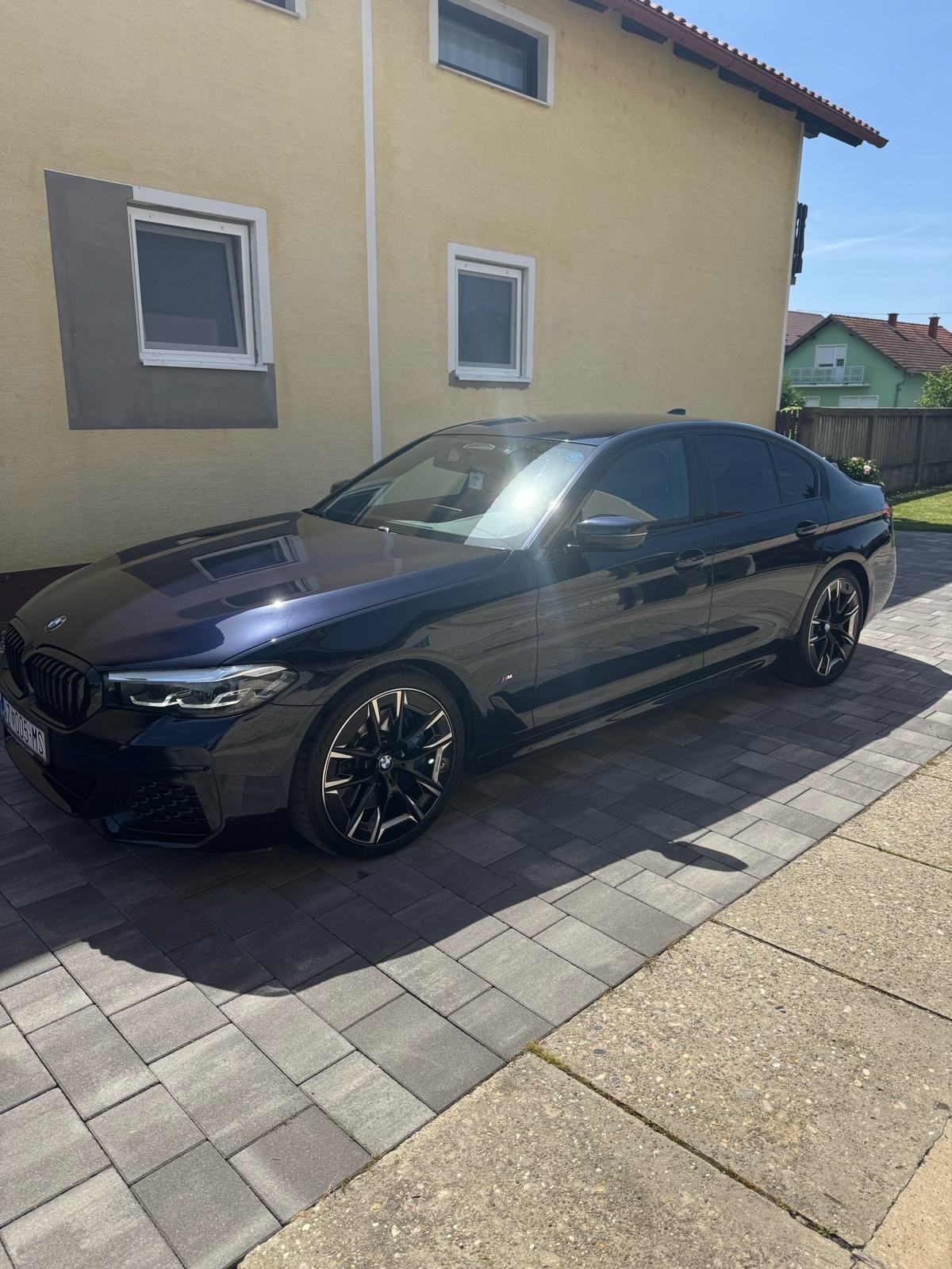 BMW 530 xDrive M paket, fotografija 2