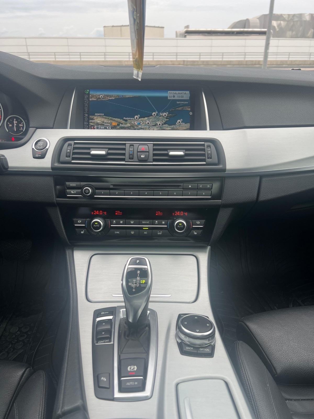 BMW 530d,2015 LCI FULL OPREMA, fotografija 16