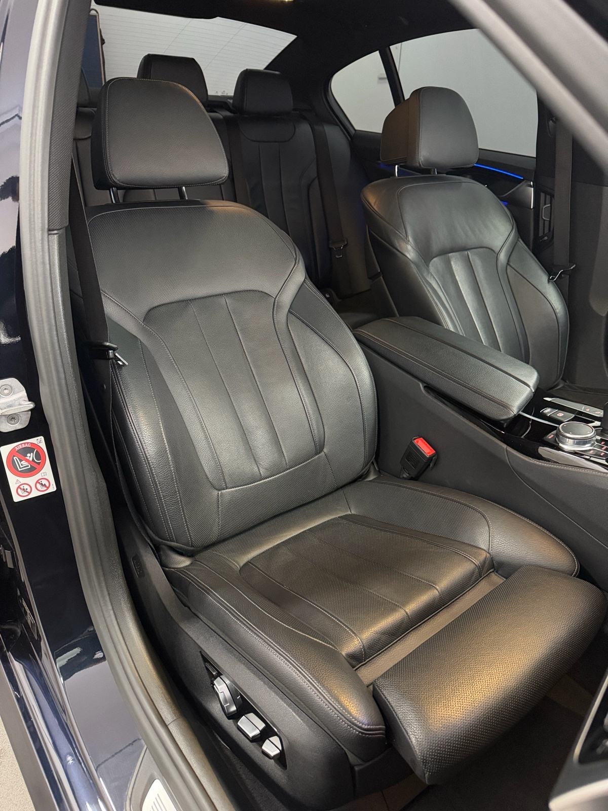 ♦️BMW 530D FULL M-PAKET♦️JAMSTOVO♦️LASER~ŠIBER~KAMERA 360~HEAD-up~KOŽA, fotografija 15