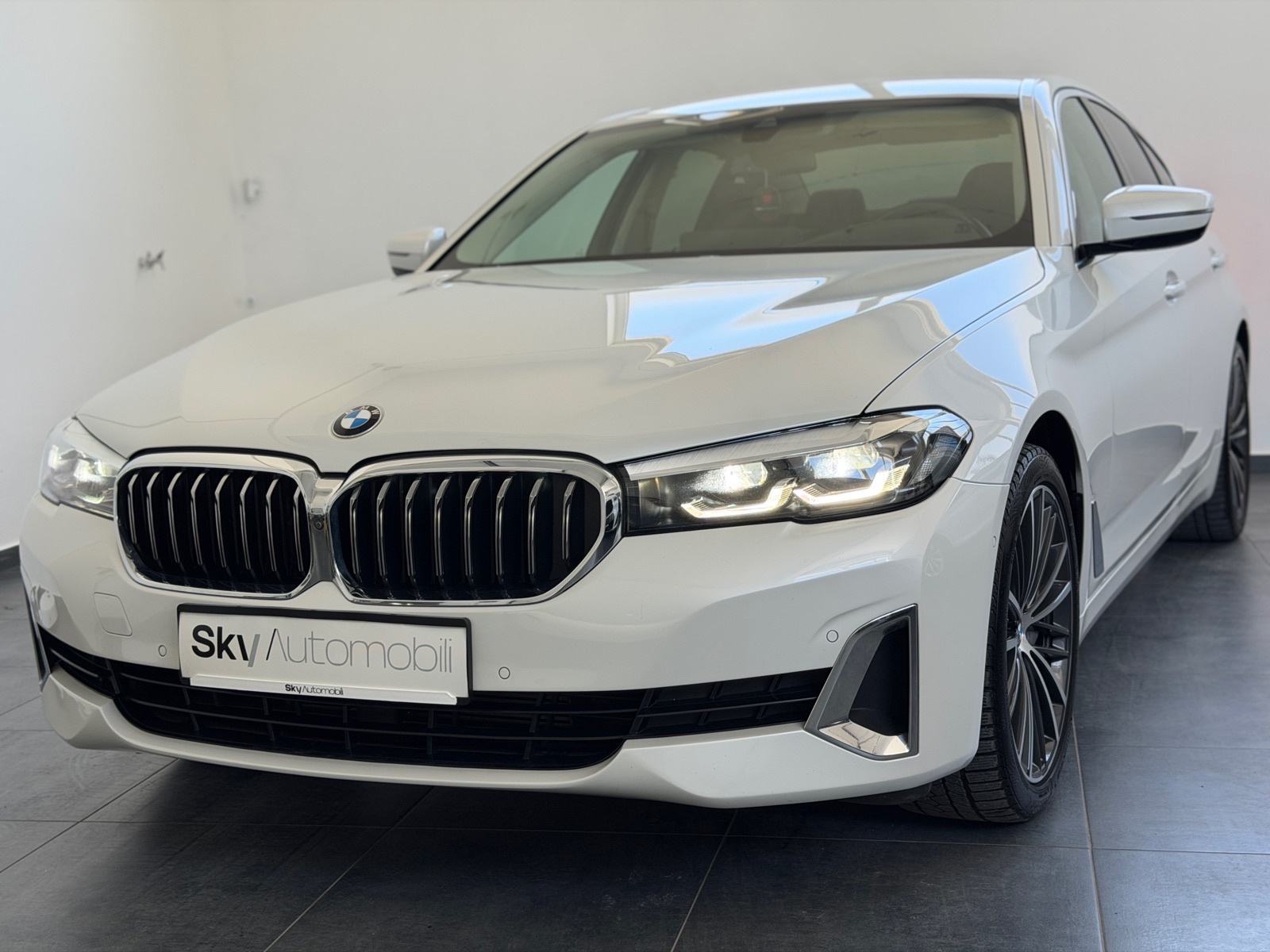 BMW 530d xDrive, 210KW, LCI, LUXURY, MERINO,JAMSTVO, LEASING 0% UČEŠĆA, fotografija 2