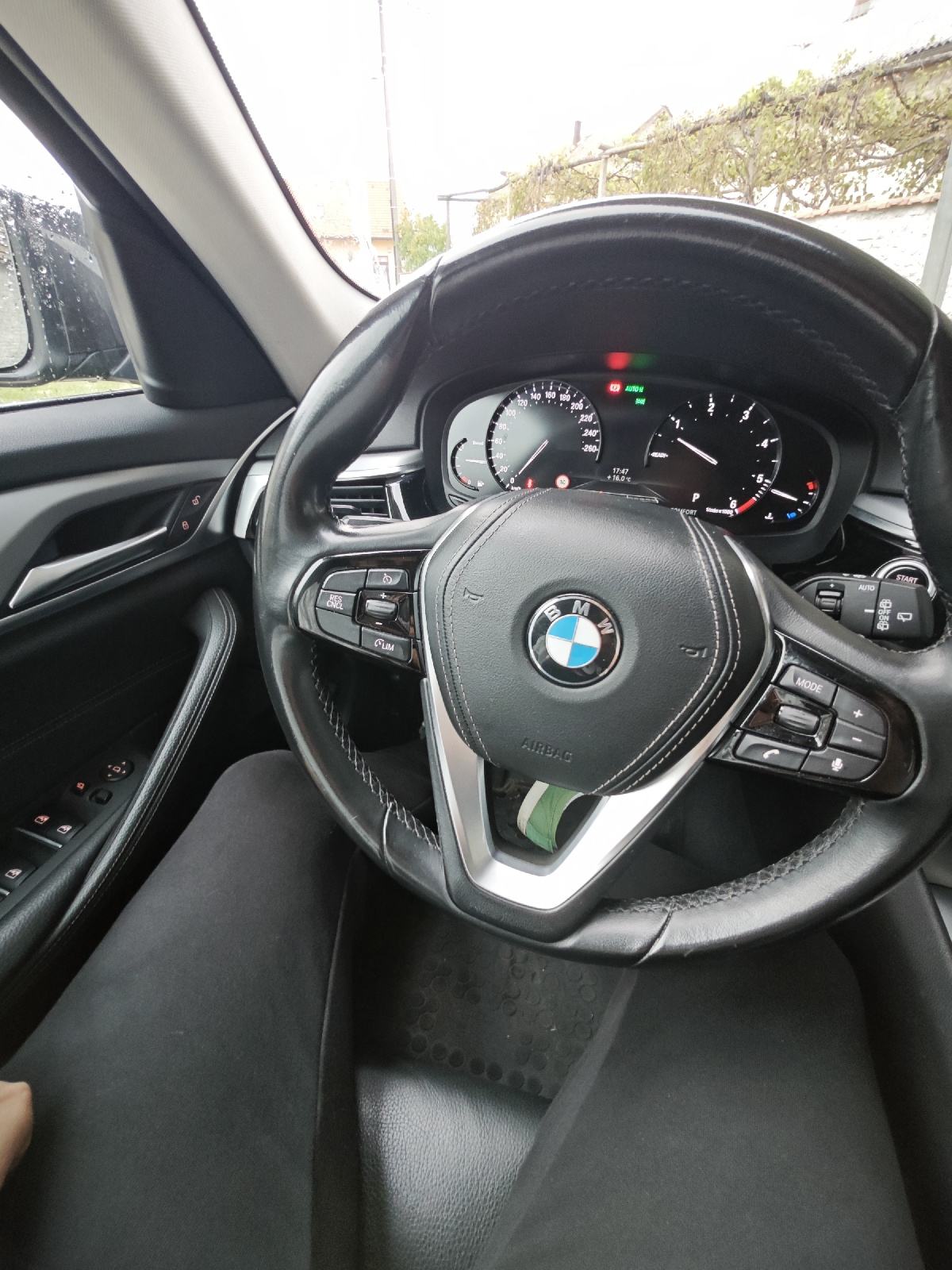 BMW 530d xDrive, automatik,servisiran, fotografija 11