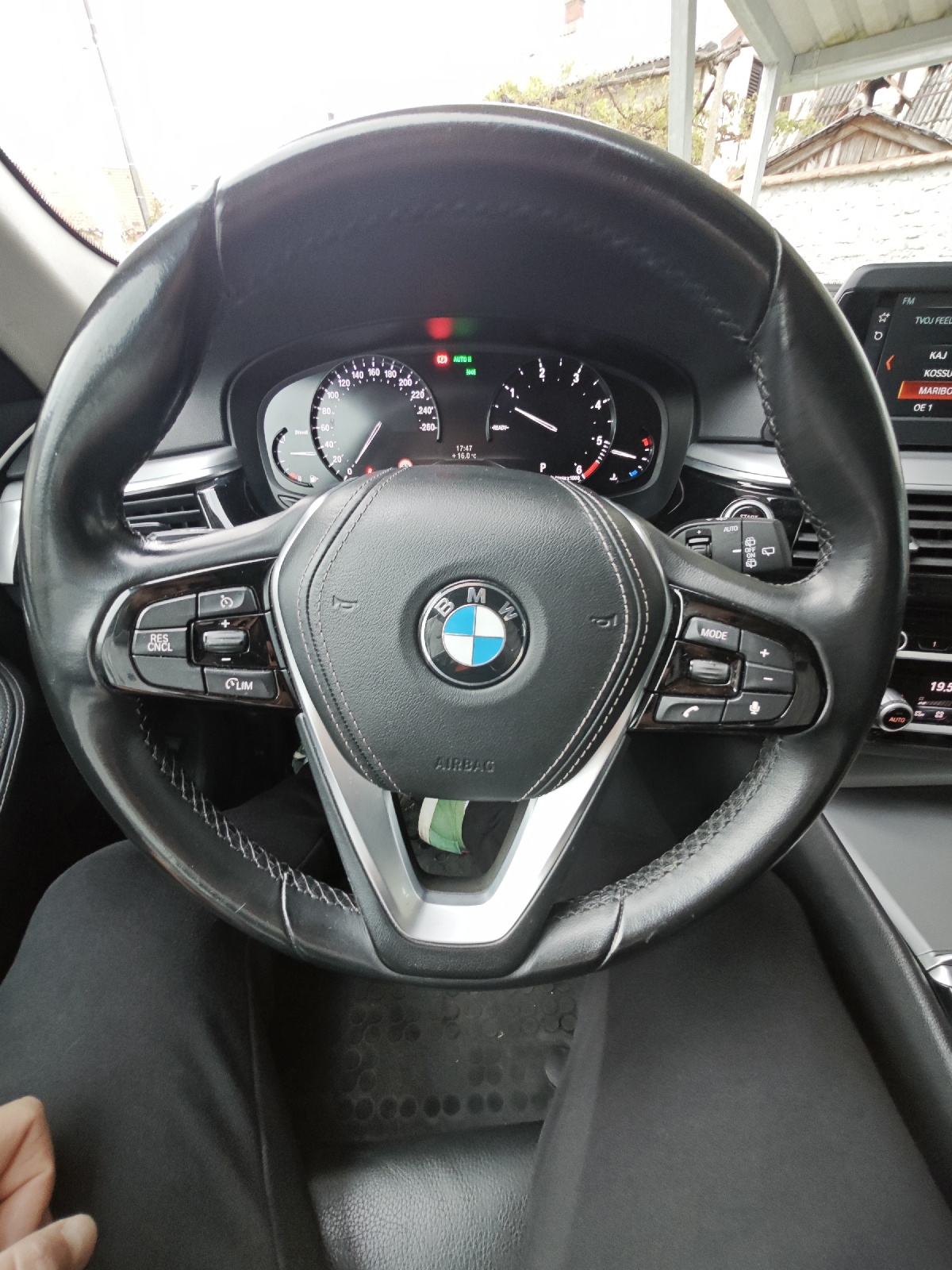 BMW 530d xDrive, automatik,servisiran, fotografija 7