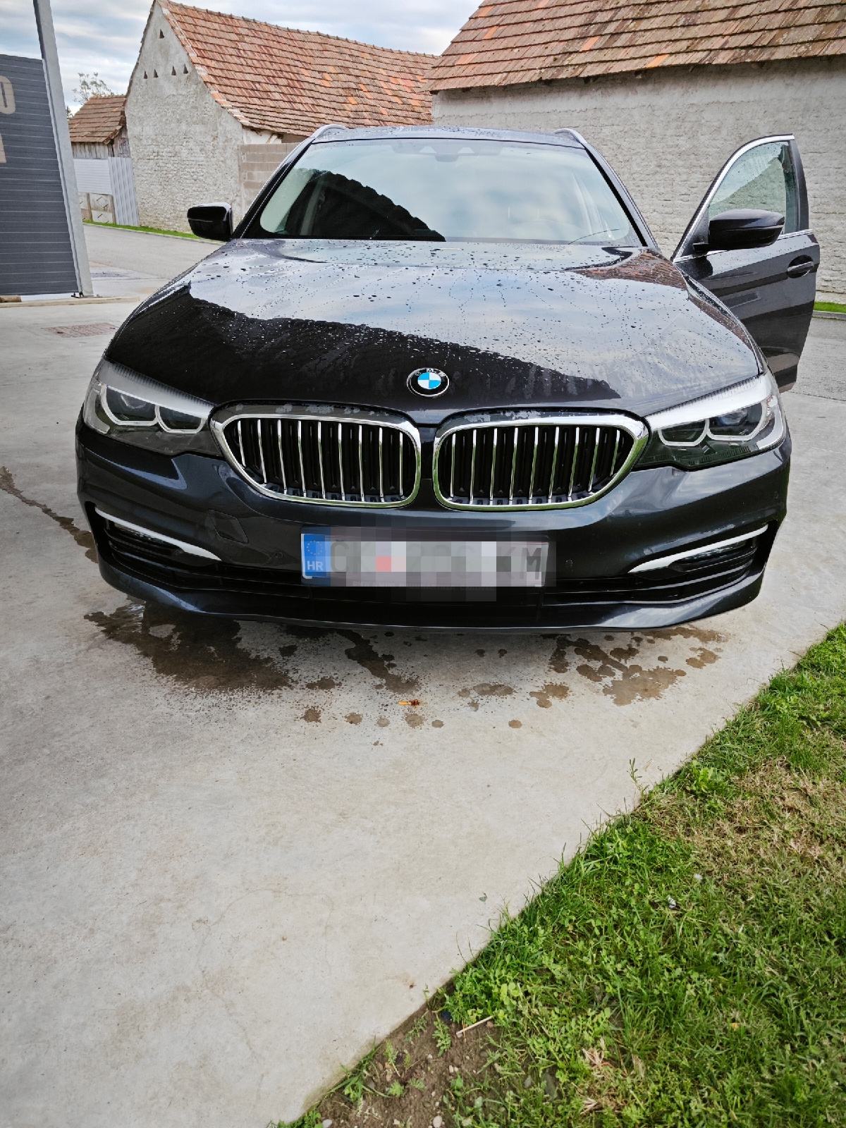 BMW 530d xDrive, automatik,servisiran, fotografija 16