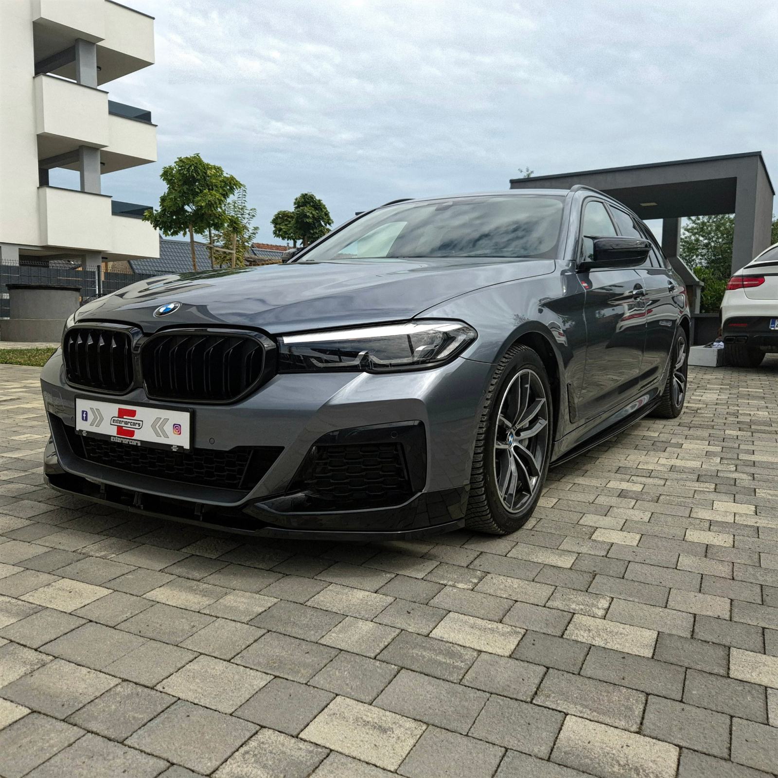 BMW 530d xDrive G31 LCI M Performance SERVIS JAMSTVO LEASING, fotografija 2