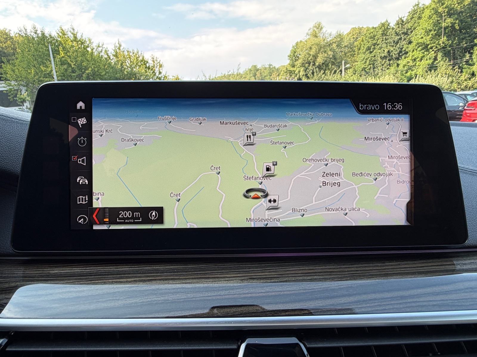 BMW 530d xDrive LUXURY LINE,KOŽA,AMBIENT,KAMERA,KEYLESS,ALU 18,NAVI..., fotografija 13