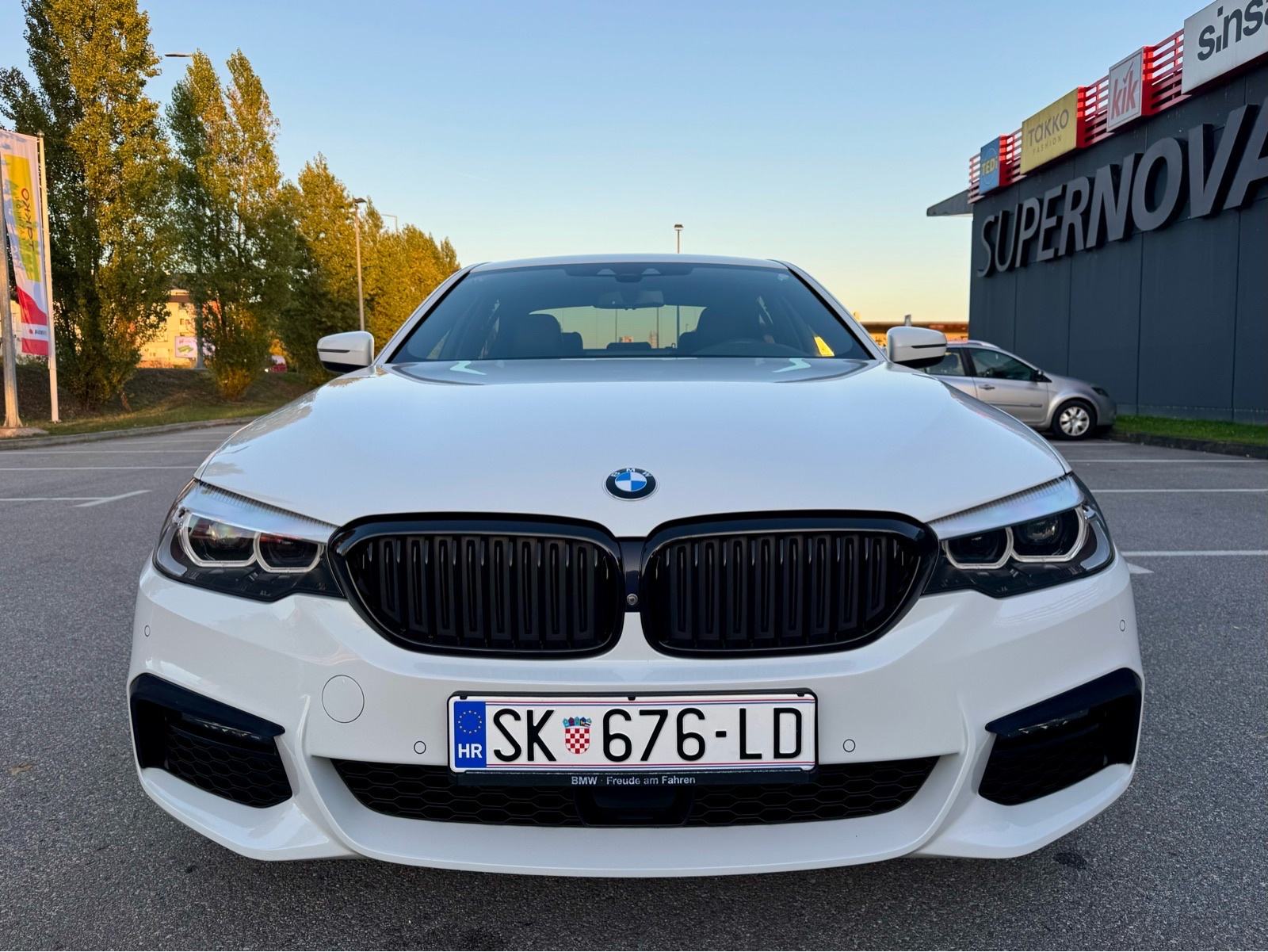 BMW 530d, xdrive, M sport, radar, 360, full virtual, CarPlay,…, pogled izvana - slika 3