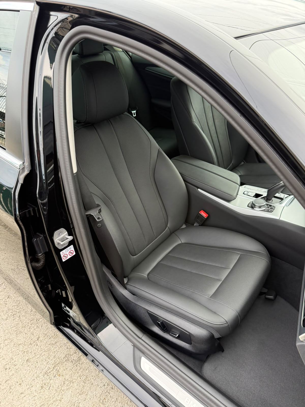 BMW 530d xDrive °VIRTUAL°KOŽA°NAVI°JAMSTVO 12MJ°LEASING BEZ UČEŠĆA°, fotografija 14