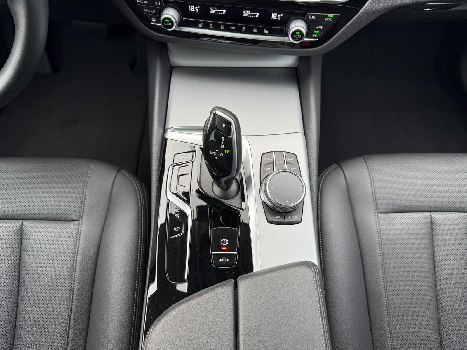 BMW 530d xDrive °VIRTUAL°KOŽA°NAVI°JAMSTVO 12MJ°LEASING BEZ UČEŠĆA°, fotografija 12