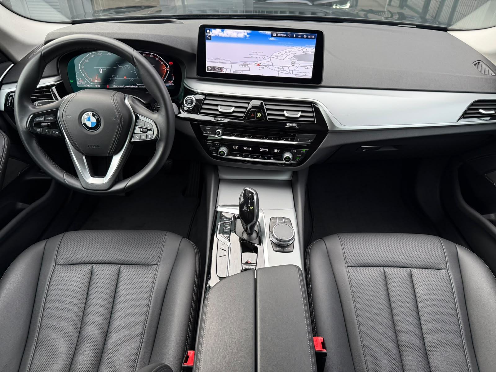BMW 530d xDrive °VIRTUAL°KOŽA°NAVI°JAMSTVO 12MJ°LEASING BEZ UČEŠĆA°, fotografija 9