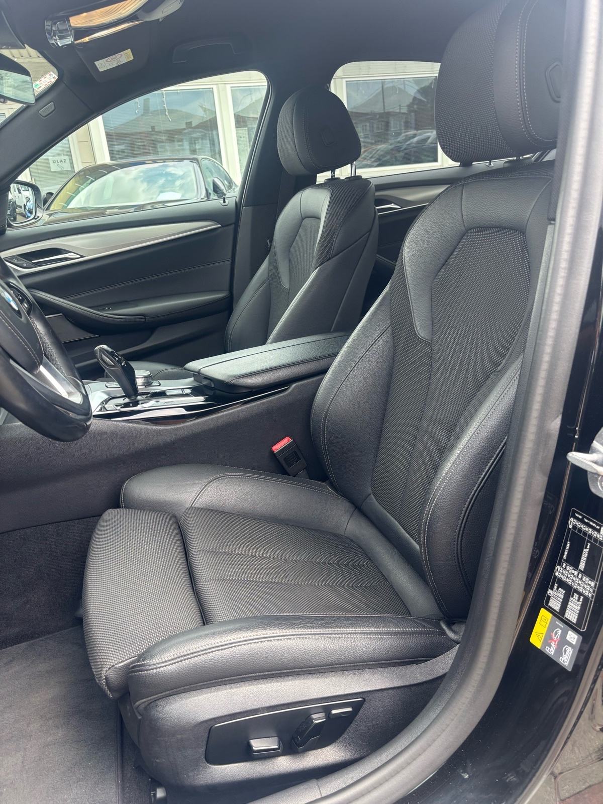 BMW 530e Aut iPerf/SpL/Nav/Virt/LED/Kam/Temp/GrSj/MrK/LaAs/HaKa/20'', fotografija 12