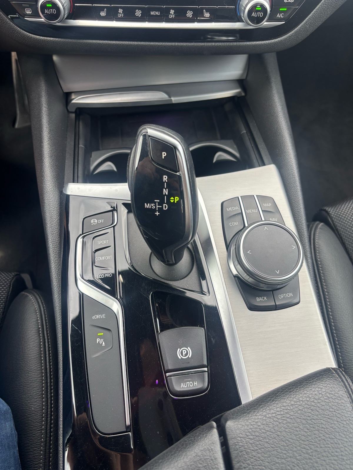 BMW 530e Aut iPerf/SpL/Nav/Virt/LED/Kam/Temp/GrSj/MrK/LaAs/HaKa/20'', fotografija 19