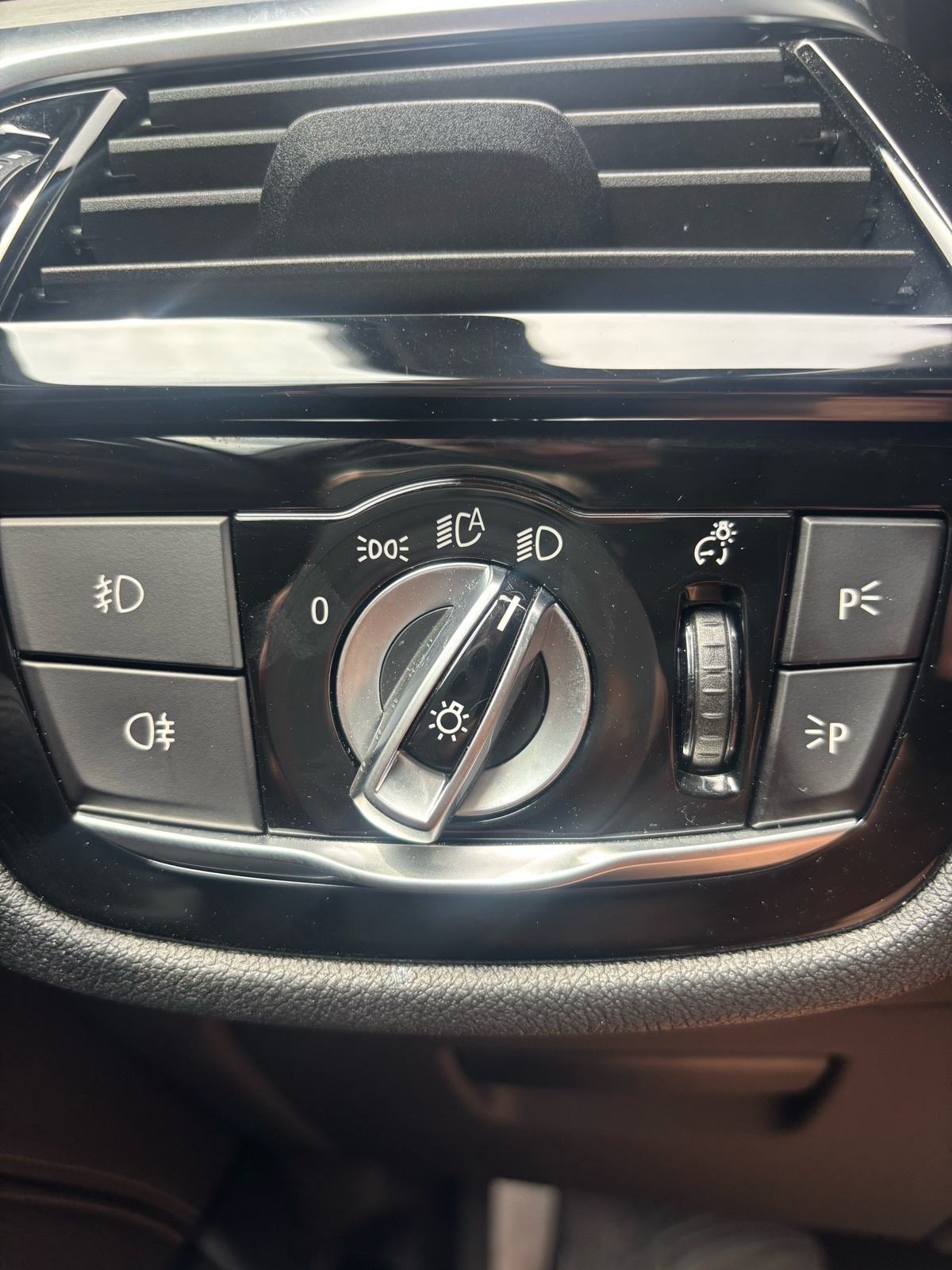 BMW 530e Aut iPerf/SpL/Nav/Virt/LED/Kam/Temp/GrSj/MrK/LaAs/HaKa/20'', fotografija 20