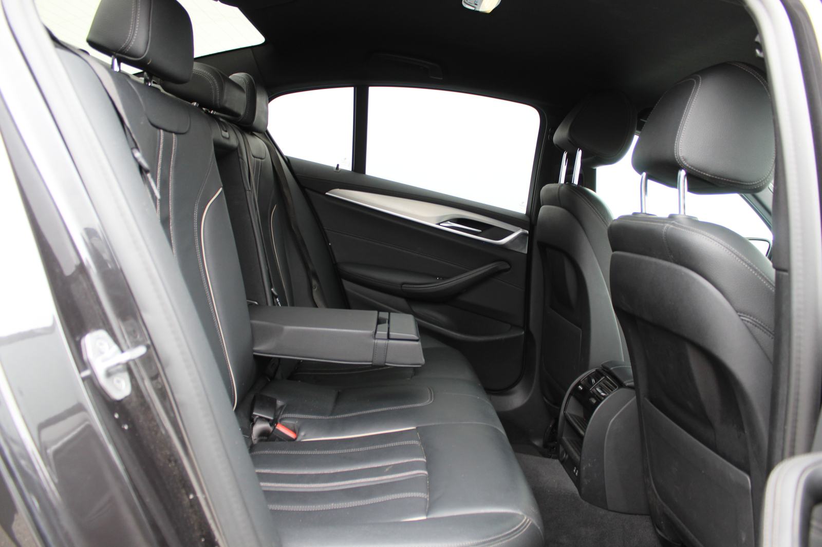 BMW 530e iPerformance Aut., fotografija 13