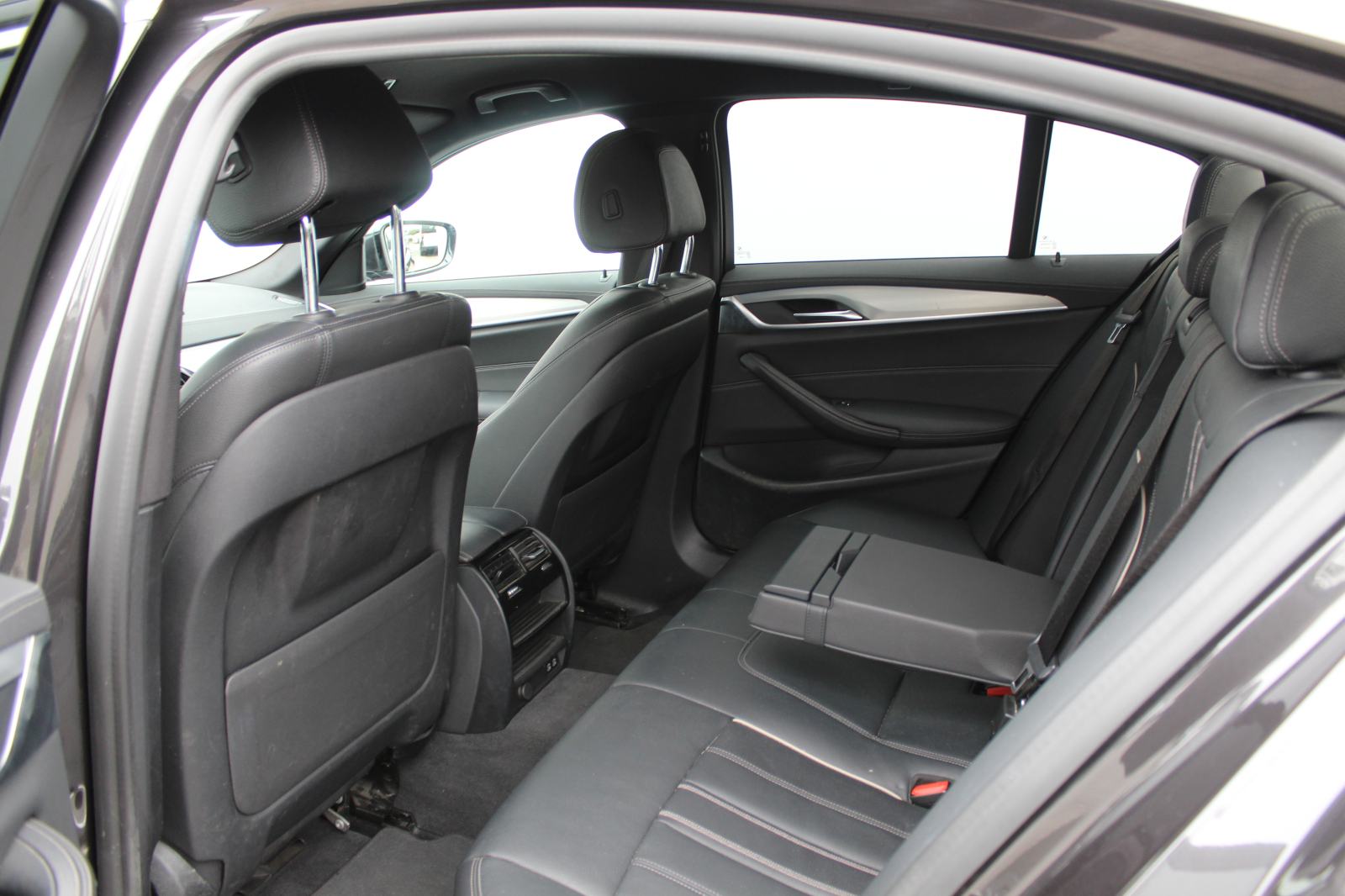 BMW 530e iPerformance Aut., fotografija 11