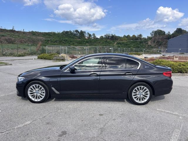 BMW 530e iPerformance Luxury Line, fotografija 1