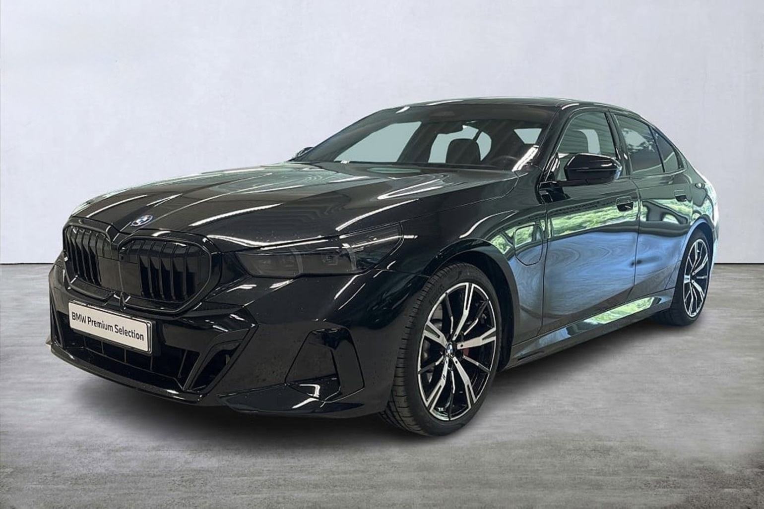BMW 530e M Pro Sport, Iconic Glow, B&W, Pano, Koža, U sustavu PDV-a, pogled izvana - slika 1