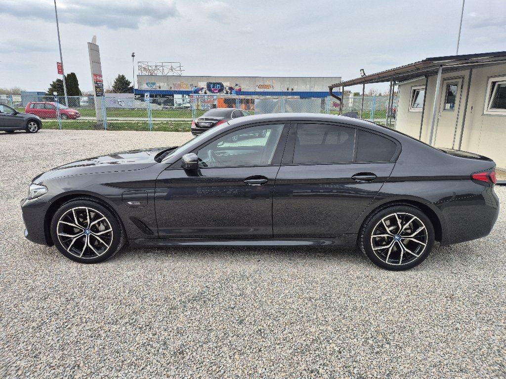 BMW 530e M SPORT,LASER FAROVI,VIRTUAL,ALU 19¨,KAMERA,AUTOMATIK, fotografija 7