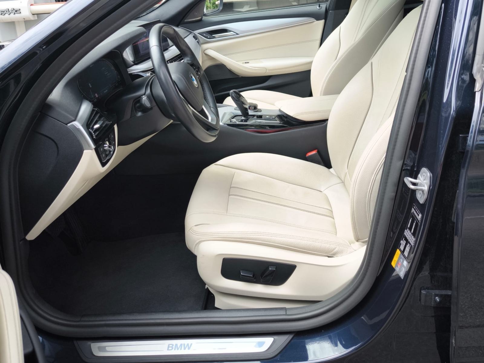 BMW 530e xDrive, virtual kokpit, radar, koža, Harman-Kardon, kasko, fotografija 10