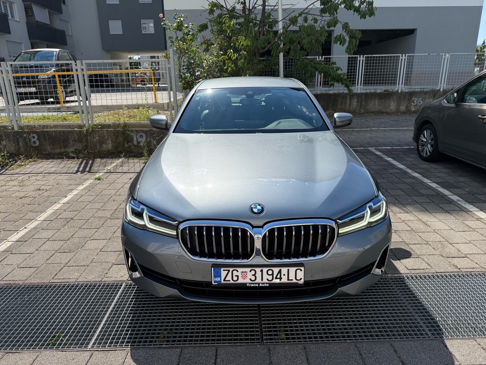 BMW 530i xdrive 2022 LASER LED, ventiliranje sjedala, reg 05-2027 PDV, fotografija 2