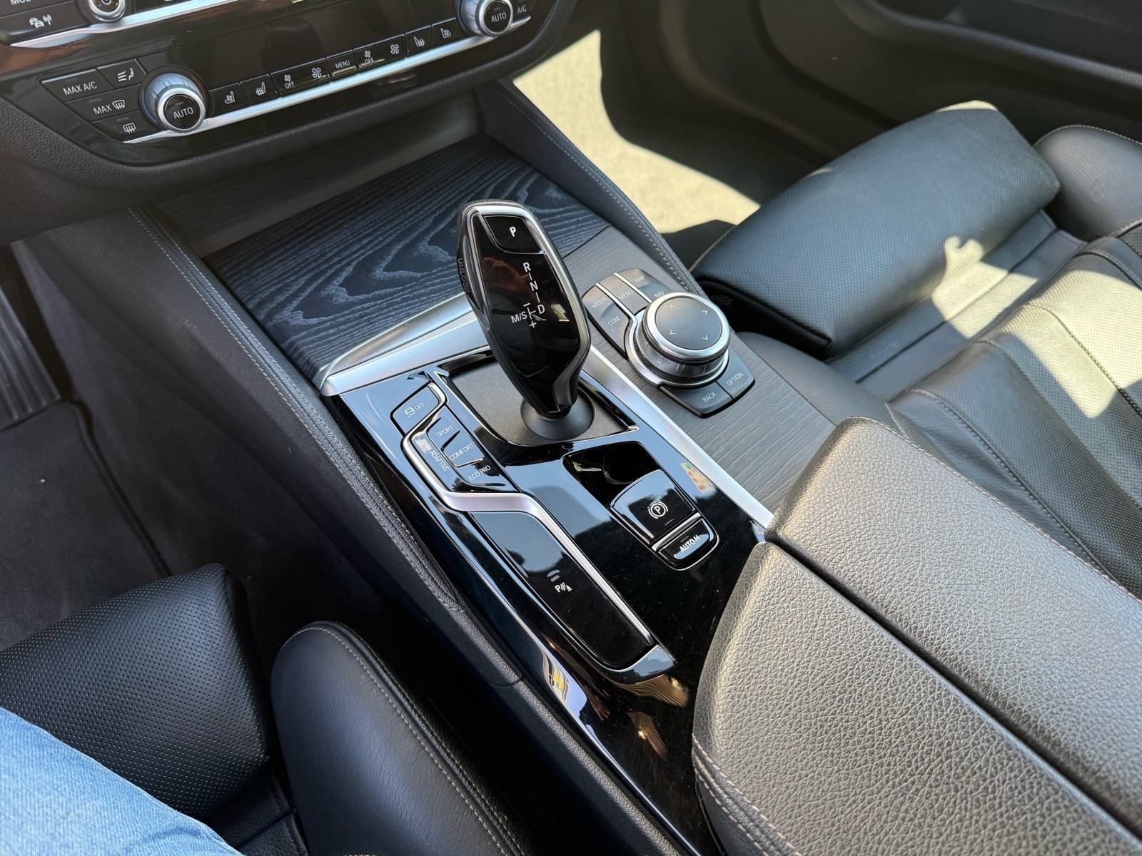 BMW 530i xdrive 2022 LASER LED, ventiliranje sjedala, reg 05-2027 PDV, fotografija 10