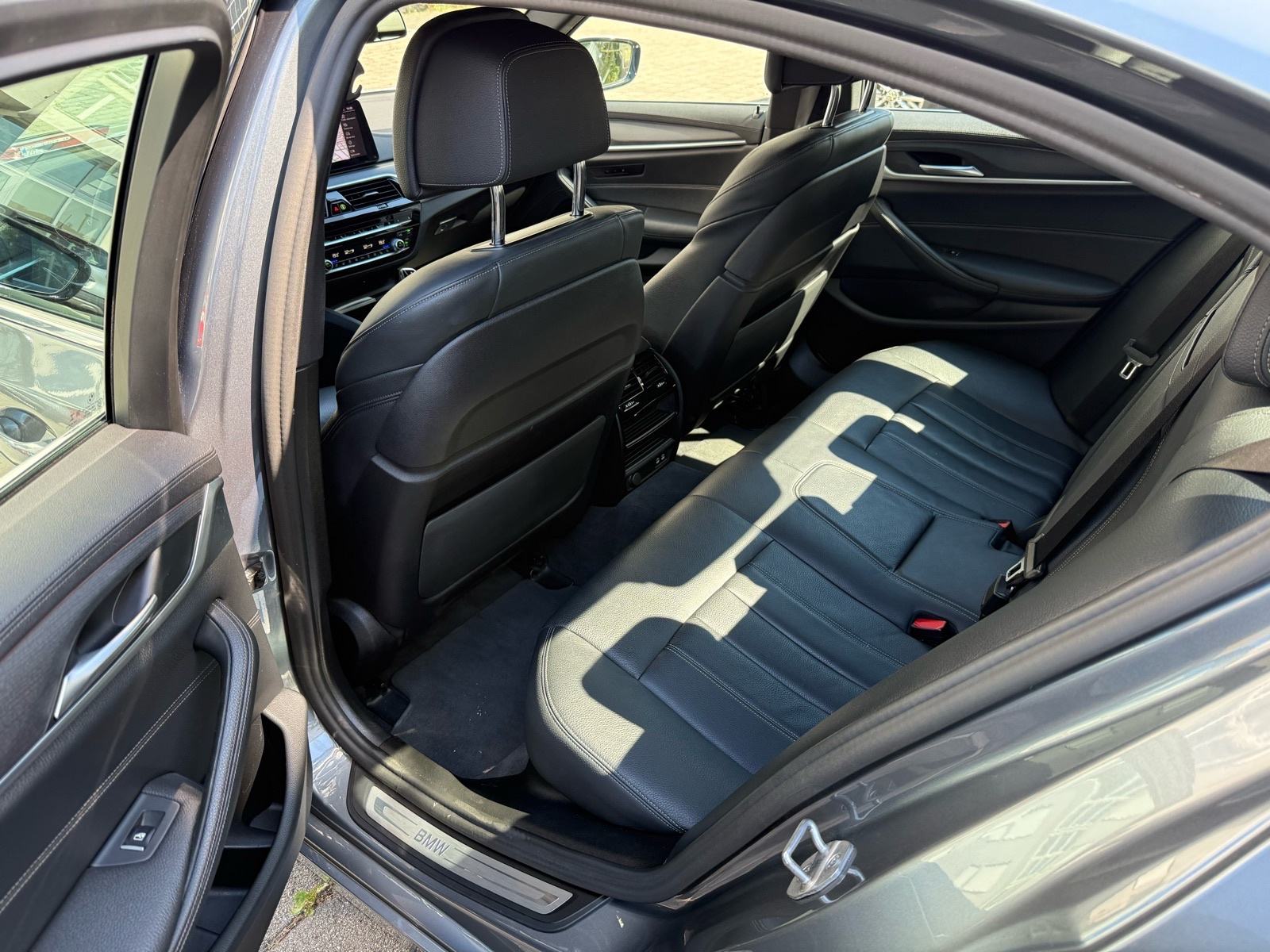 BMW 530i xdrive 2022 LASER LED, ventiliranje sjedala, reg 05-2027 PDV, fotografija 11