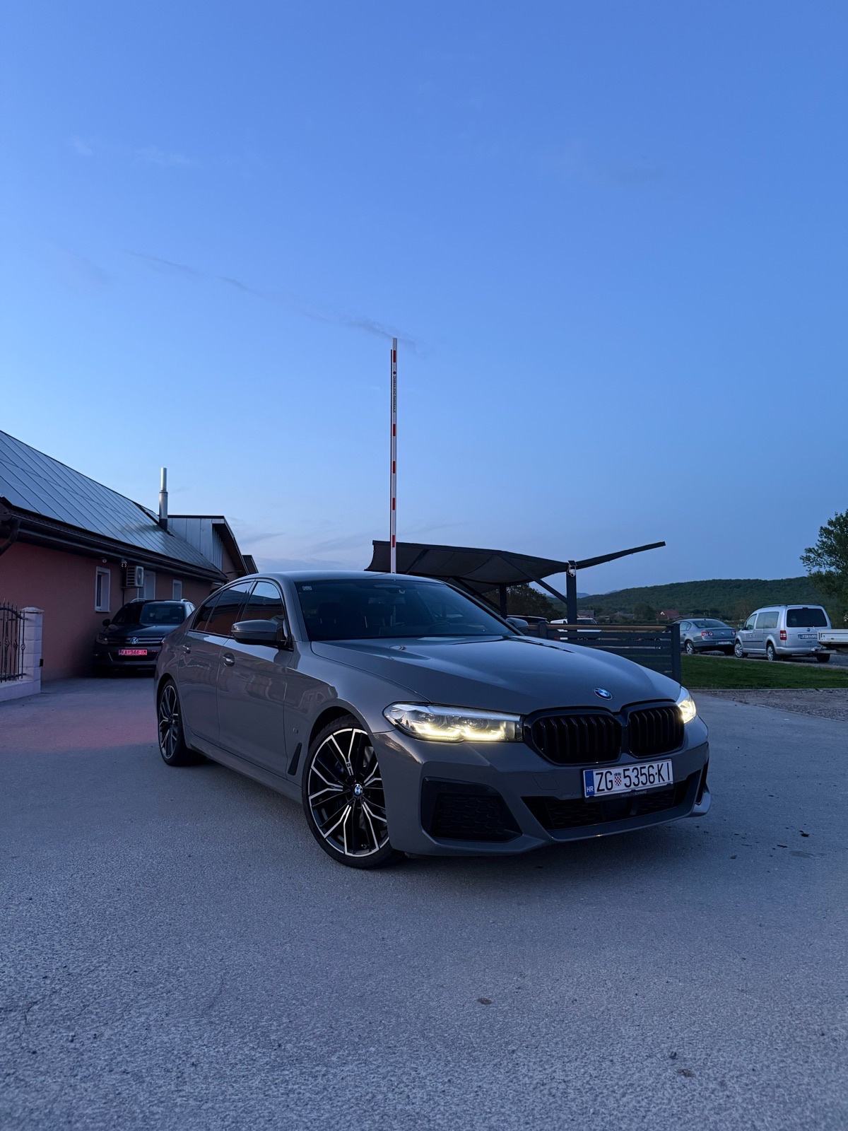 BMW 530XD 2022, fotografija 2
