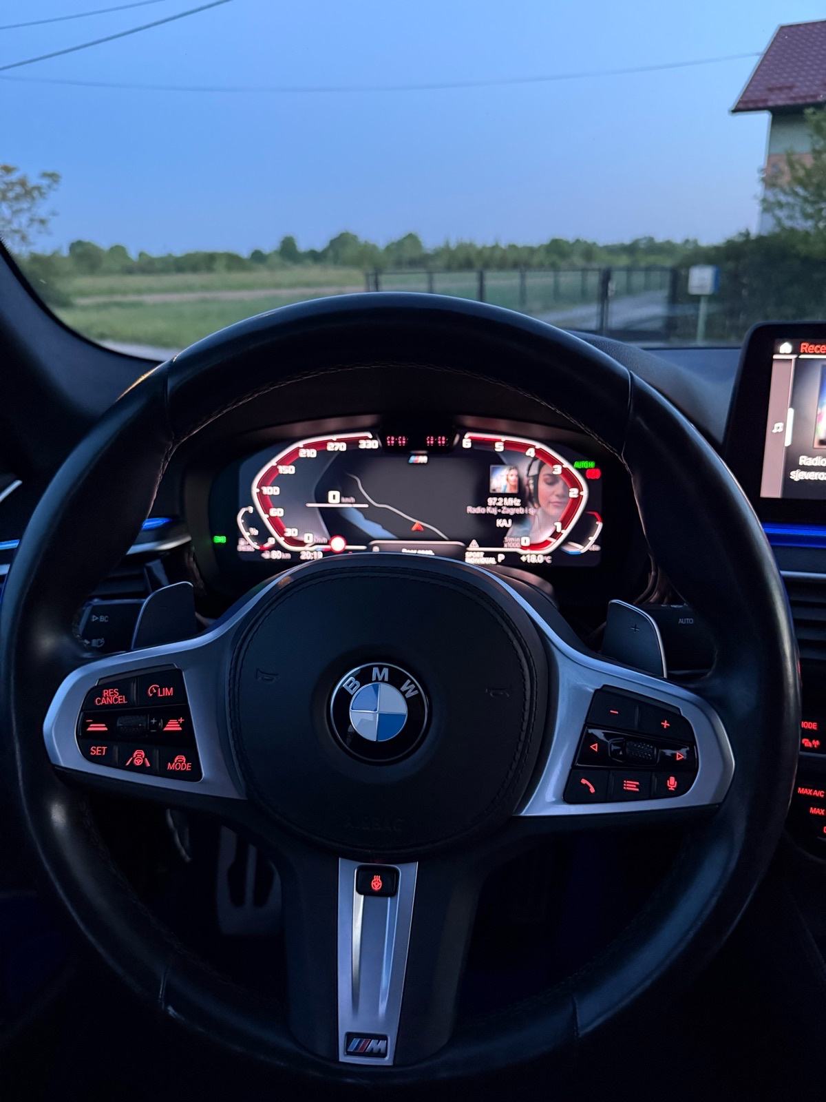 BMW 530XD 2022, fotografija 9