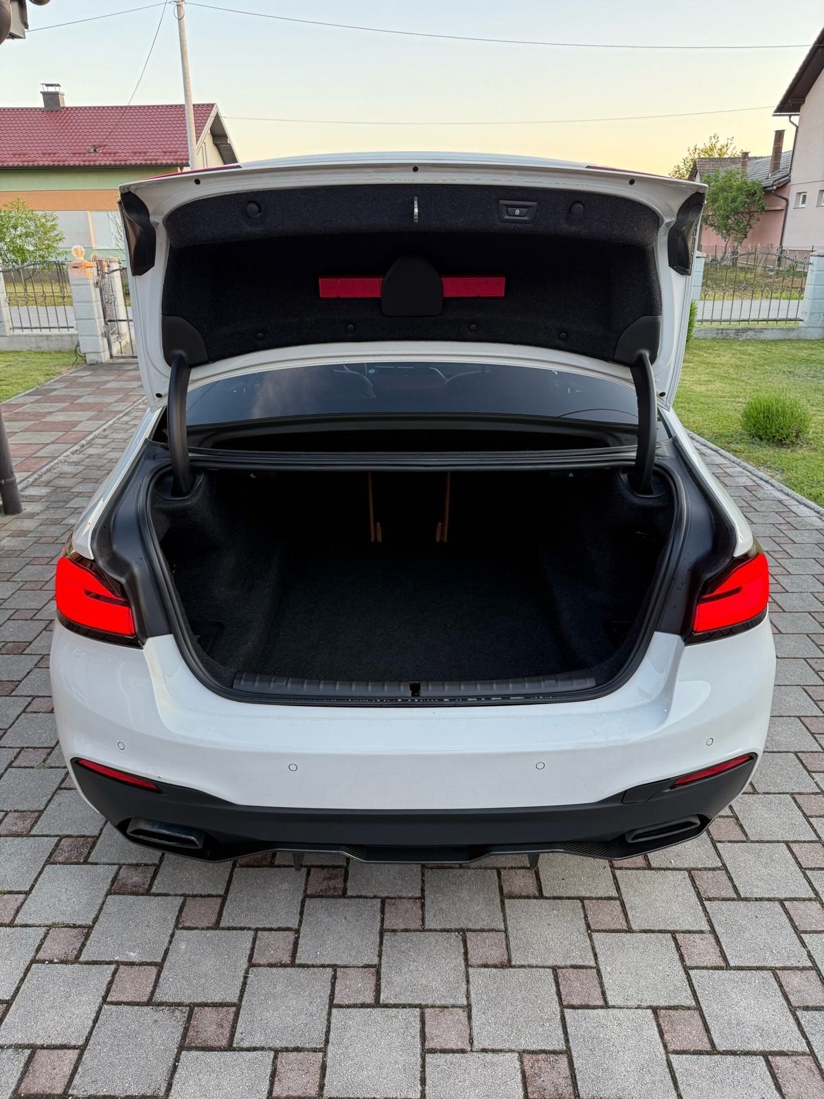 BMW 530XD G30 2017G, fotografija 11