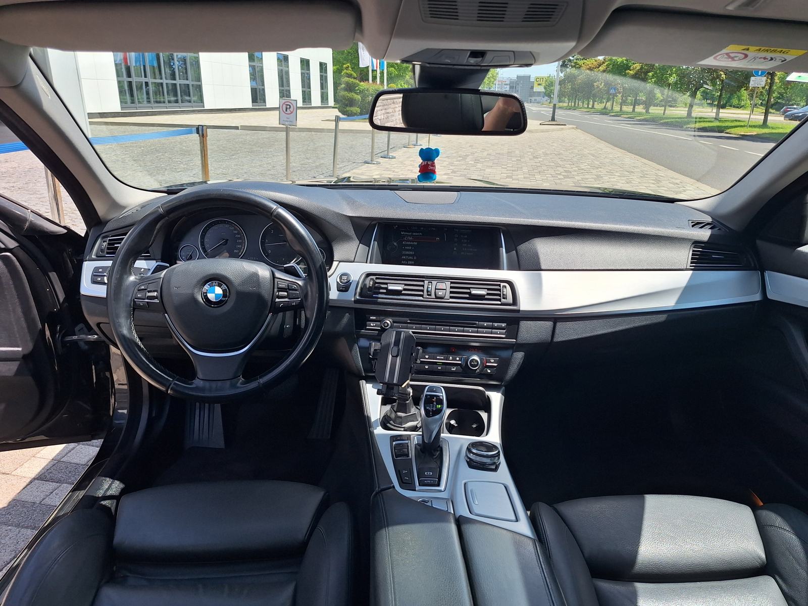 BMW 530xd, šiber, koža, LED,kao nov, zamjena, fotografija 7