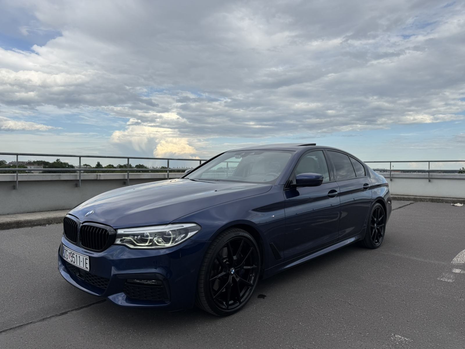 BMW 530xDrive M Individual | Merino | HUD | Webasto | HK | Šiber, pogled izvana - slika 4