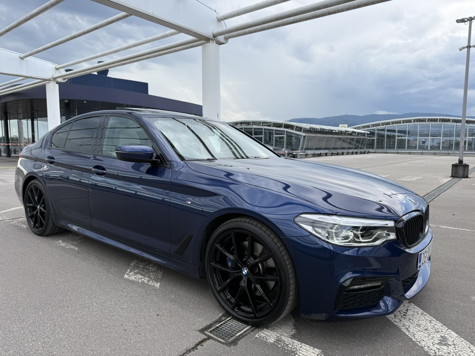 BMW 530xDrive M Individual | Merino | HUD | Webasto | HK | Šiber, pogled izvana - slika 5