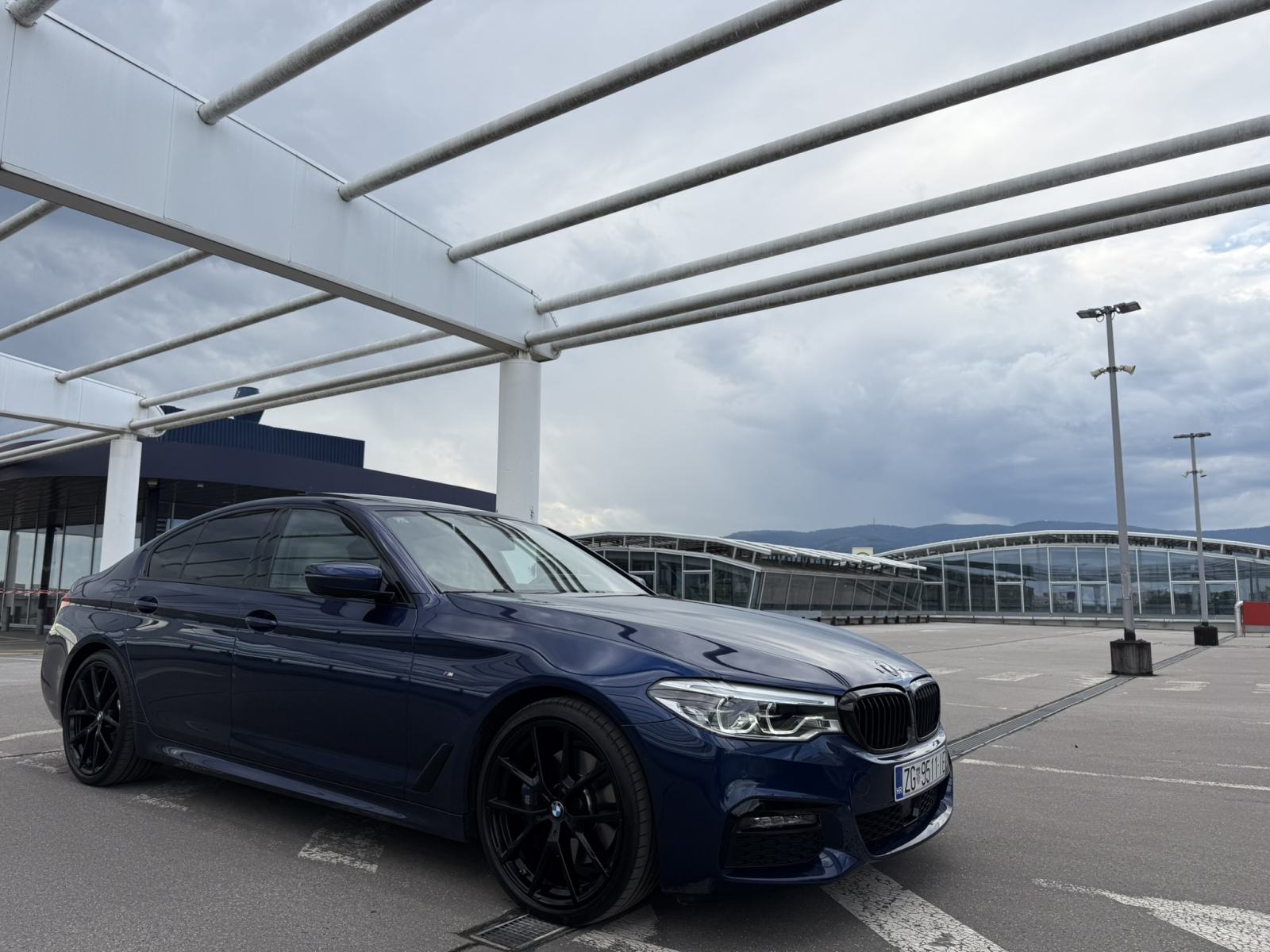 BMW 530xDrive M Individual | Merino | HUD | Webasto | HK | Šiber, fotografija 6